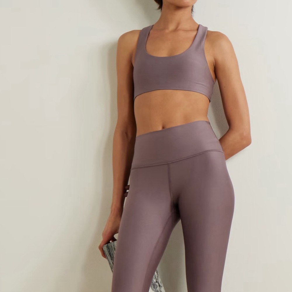 ALO YOGA
Advantage Airlift sports bra/ size:Small/ NEW
